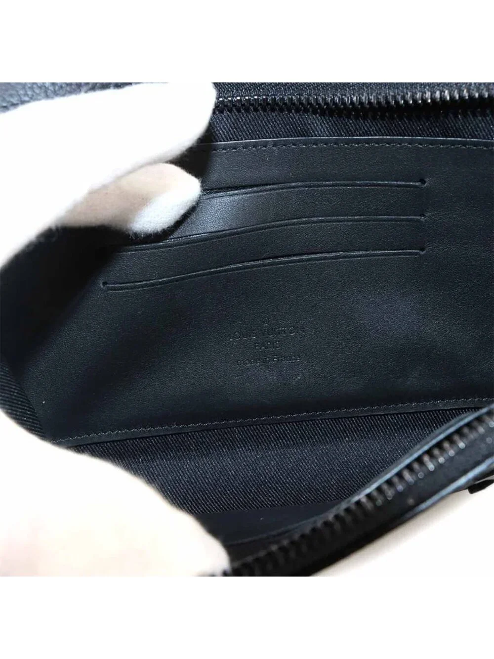Louis Vuitton LV Aerogram Alpha Wearable Shoulder Wallet Leather